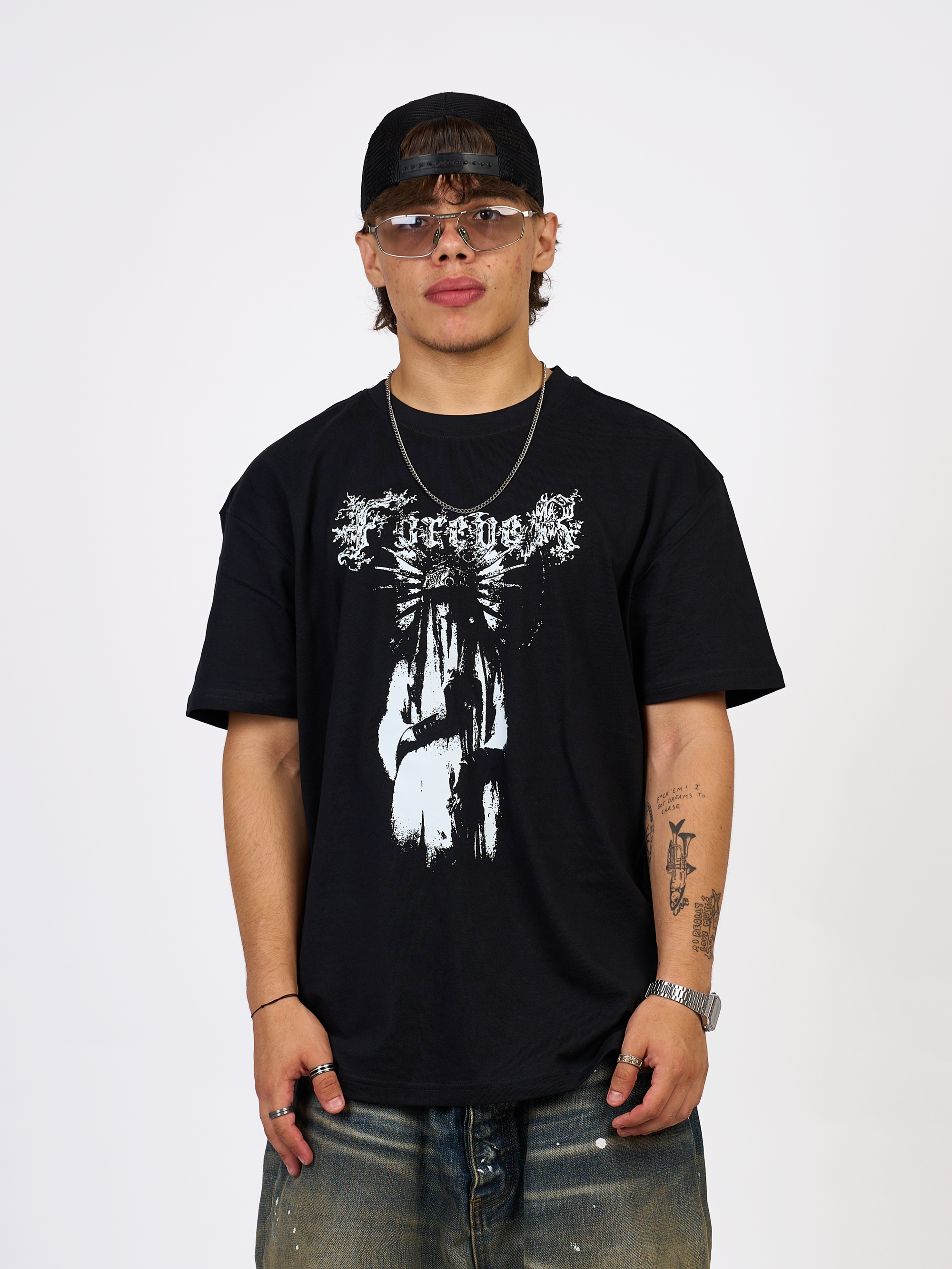 Statue T-Shirt